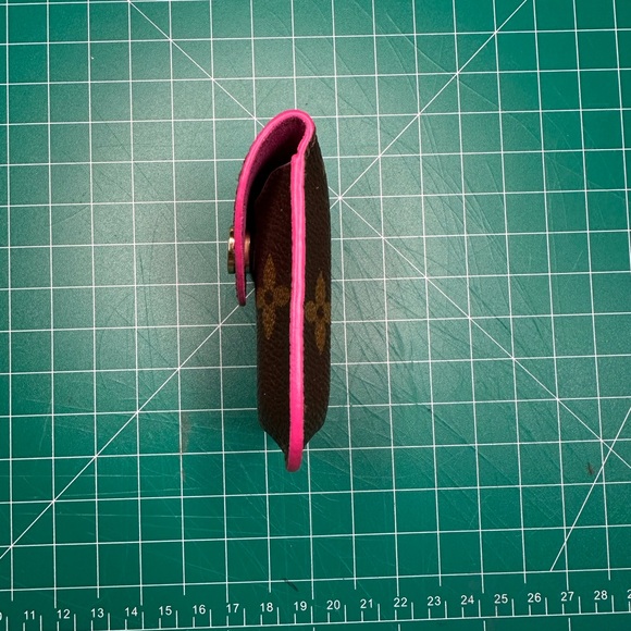 Personal Leather Storage Accessory - Picture 3 of 8